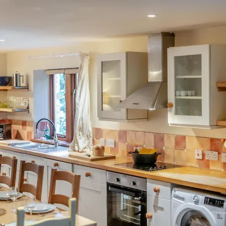4 Bed In Oc-g33122