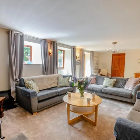 4 Bed In Oc-g33122 بيت للعطل *