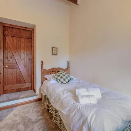 4 Bed In Oc-g33122